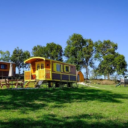 Les Roulottes De La Ferme Des Chanaux Saint-Julien-d'Ance Εξωτερικό φωτογραφία