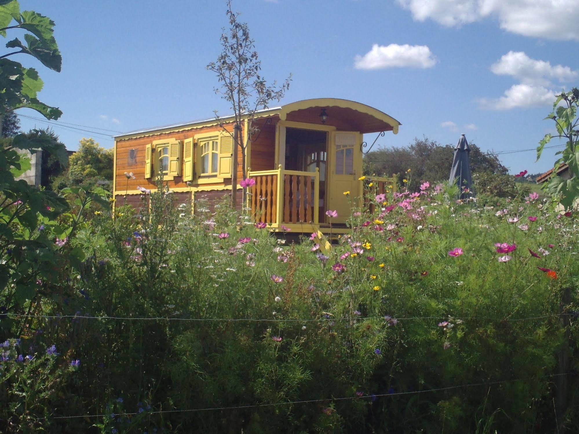 Les Roulottes De La Ferme Des Chanaux Saint-Julien-d'Ance Εξωτερικό φωτογραφία